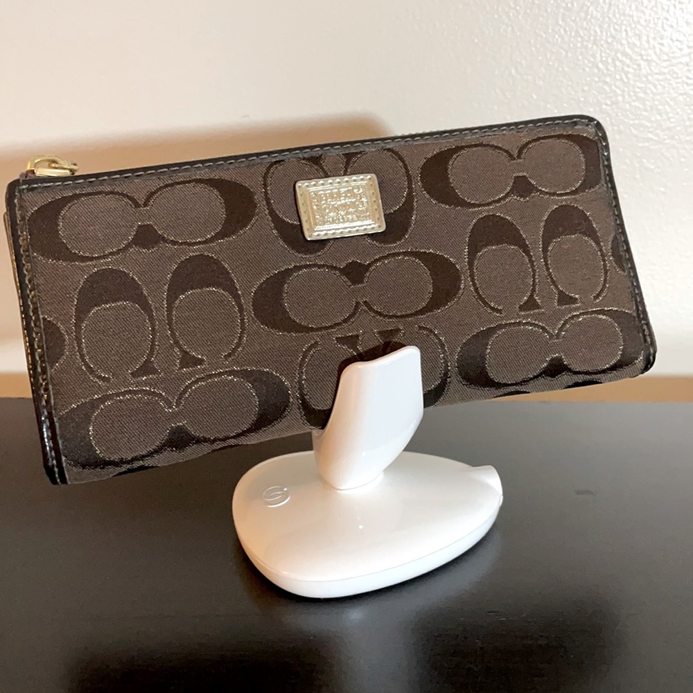 🤎Coach Brown & Gold Wallet🤎